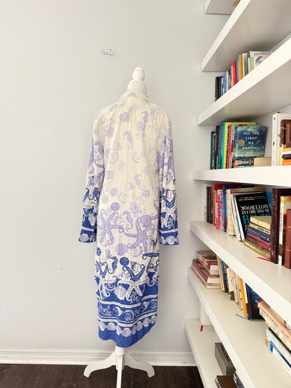 By Anthropologie Shell-Print Button Front Dress in White and Light Blue Small - Picture 7 of 13